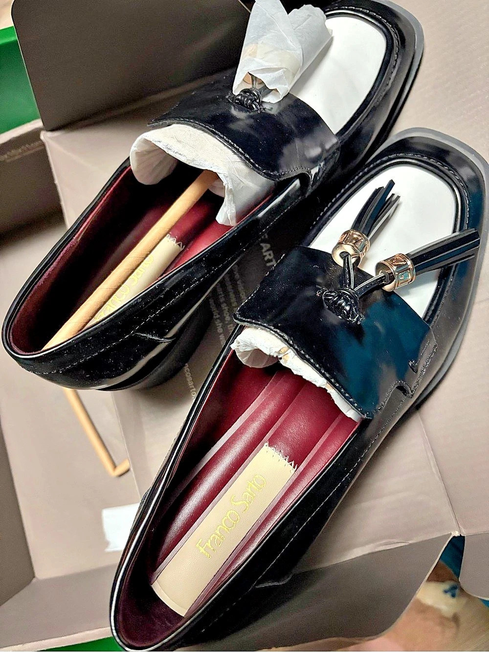 Ferragamo Gancini Black Patent Heels US 7 NWT